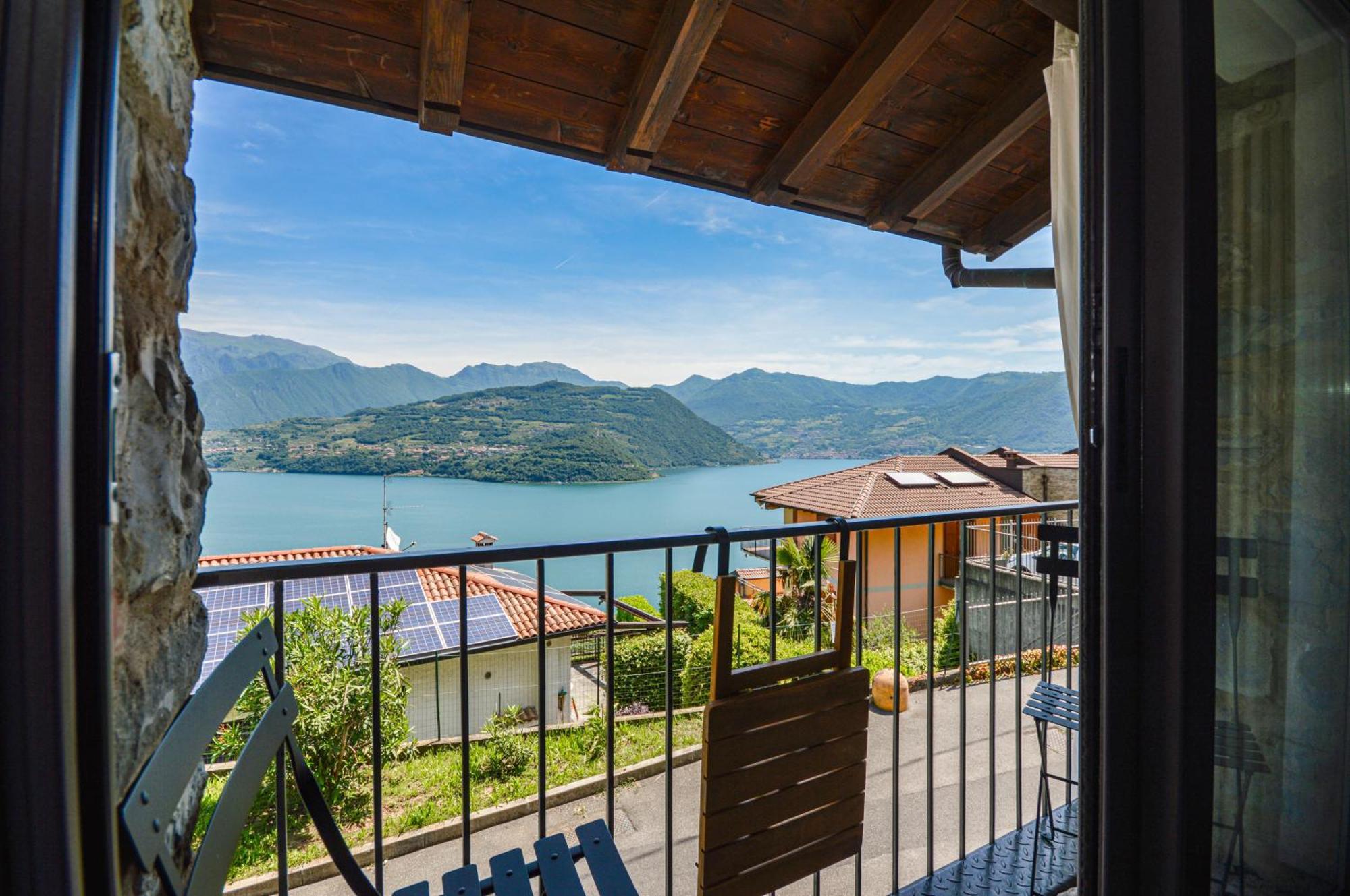 Lago Di Iseo - Lake View House Tavernola Bergamasca Ngoại thất bức ảnh
